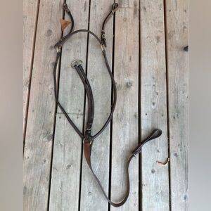 Horse tack - New English Breastplate with Running Martingale Attachment
